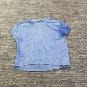 Lululemon Womens small shirt, blue tie dye, workout crop top